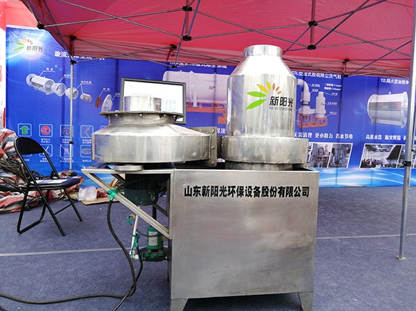 油煙凈化器該如何匹配合適的風(fēng)機(jī)呢？